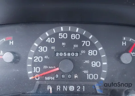 1999 Ford E-350 Super Duty Xl/Xlt z USA, uszkodzony, nr VIN 1FBSS31L4XHA35444